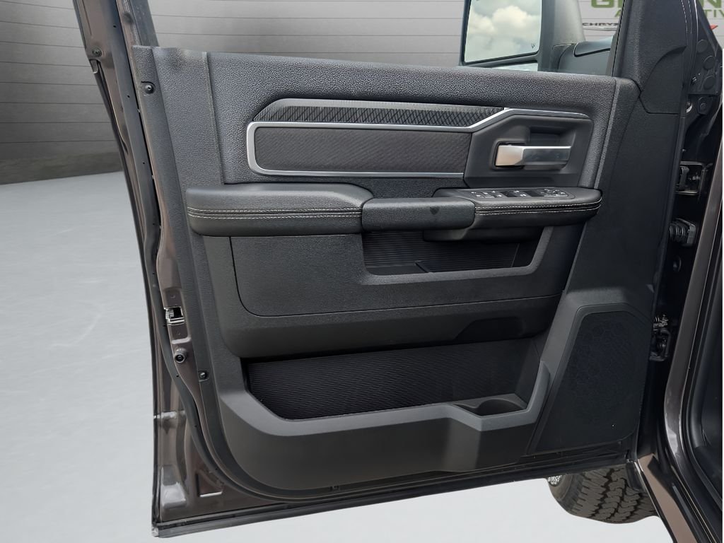 2026 RAM 2500 Big Horn - Photo 15