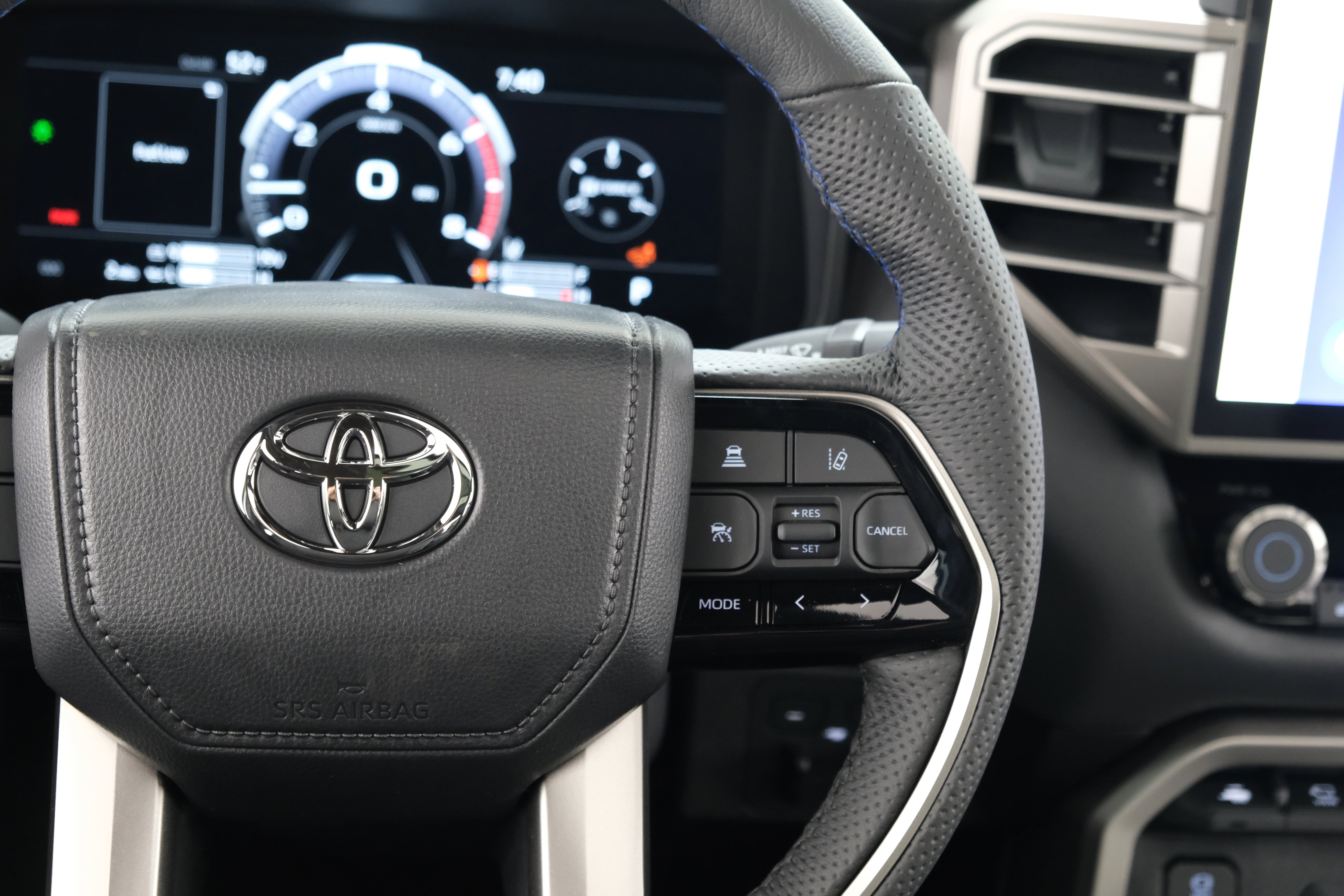 2026 Toyota Tundra Platinum - Photo 14