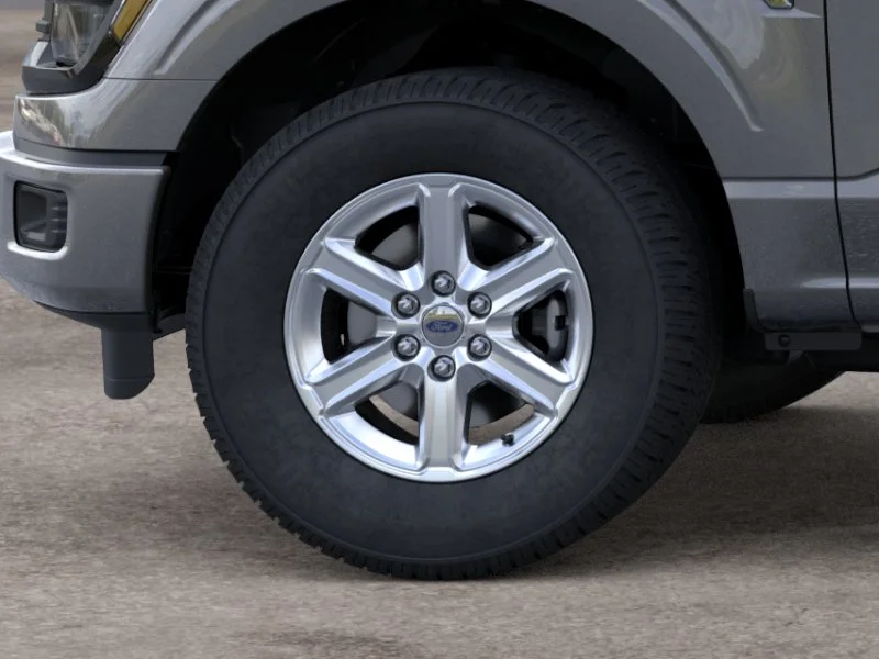 New 2026 Carbonized Gray Metallic Ford XLT image 19