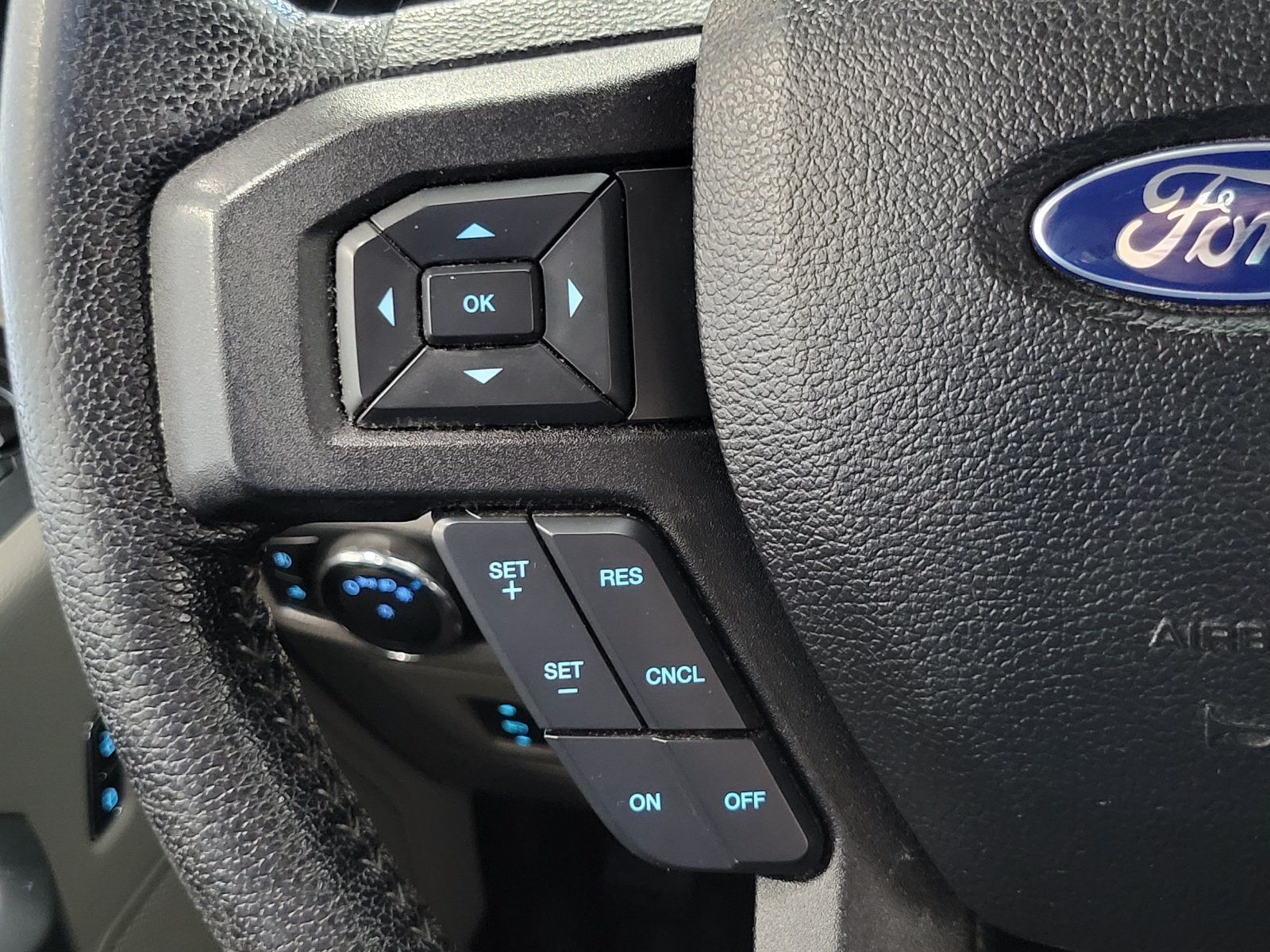 Used 2016 Blue Ford XLT image 15