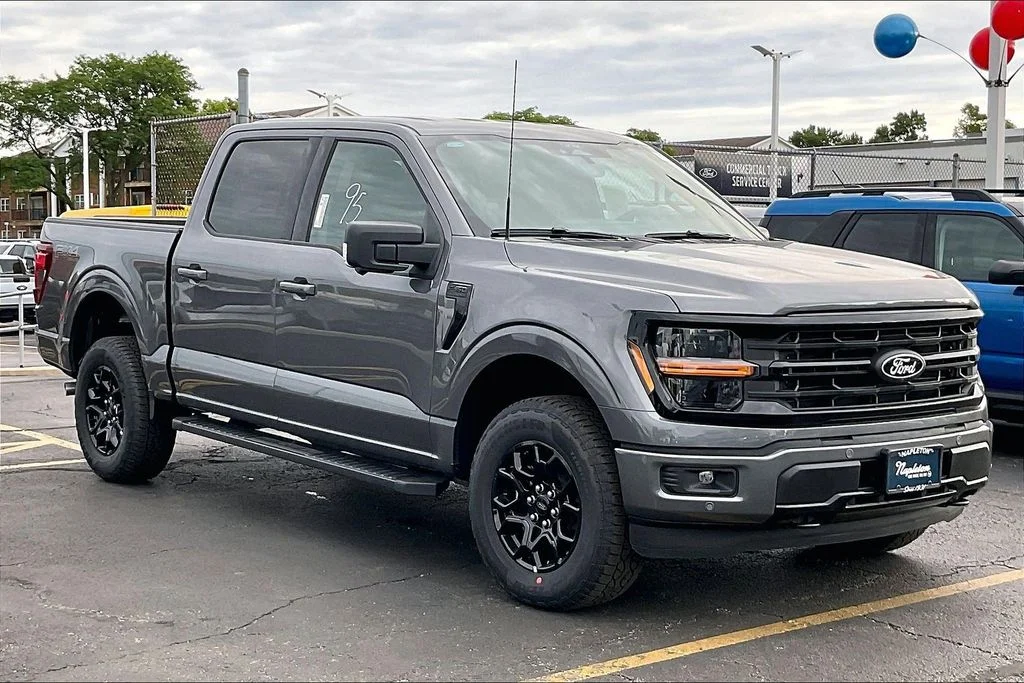 New 2026 Carbonized Gray Metallic Ford XLT image 34