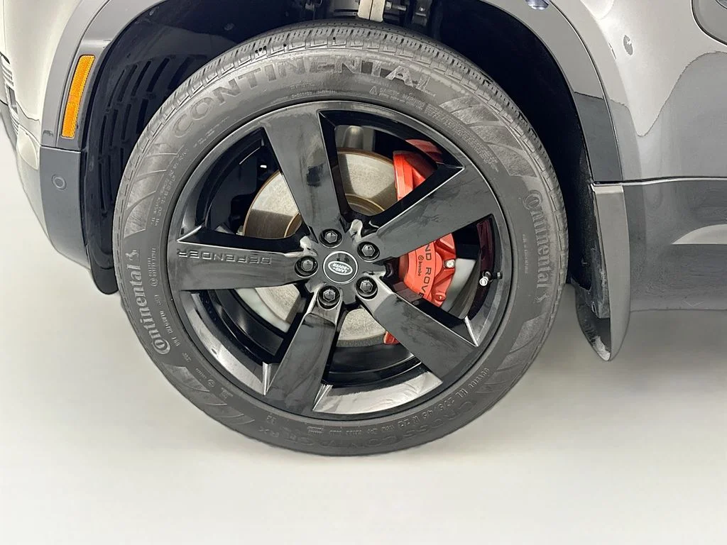 Used 2024 Gray Land Rover X image 32