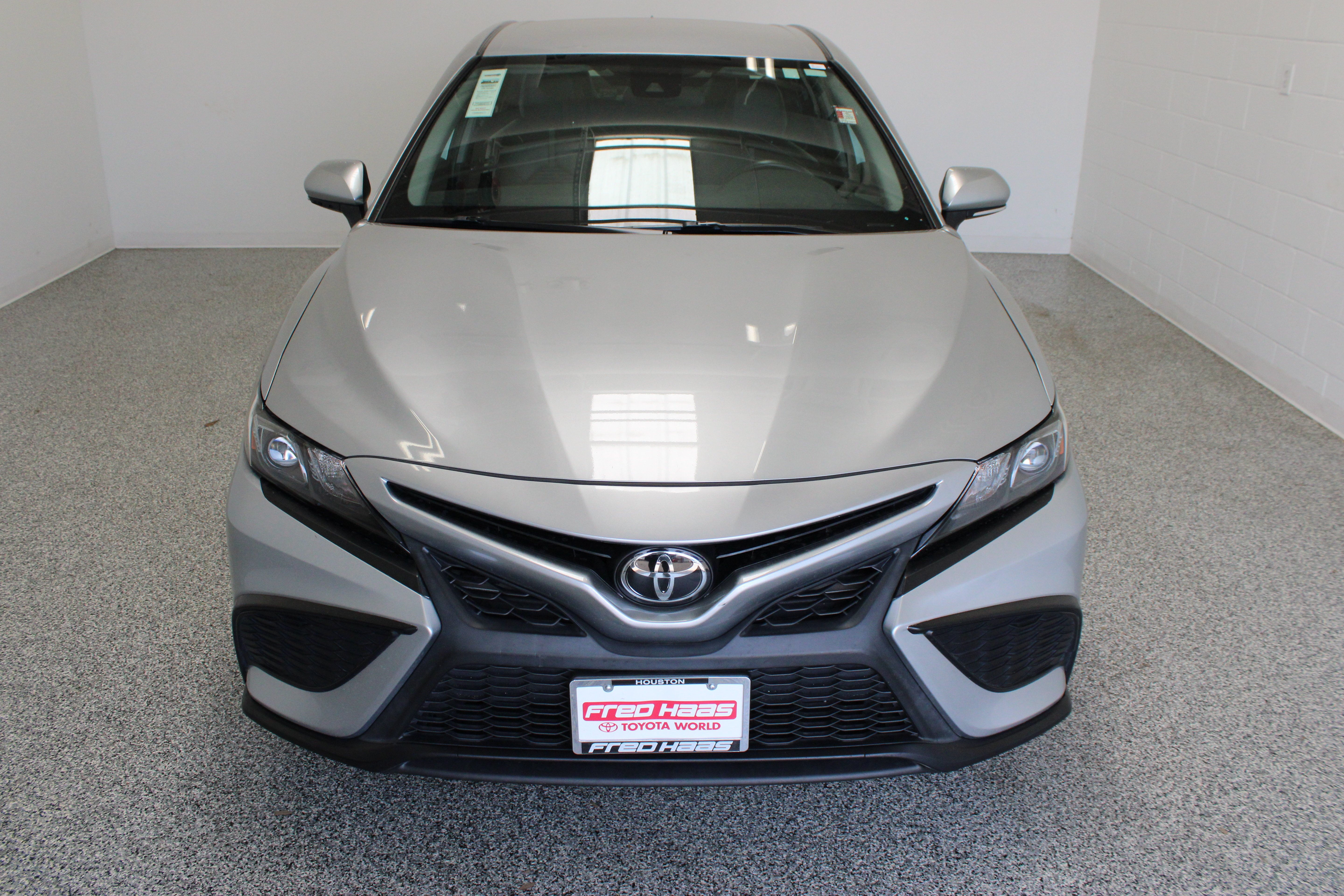 Used 2024 Silver Toyota SE image 3