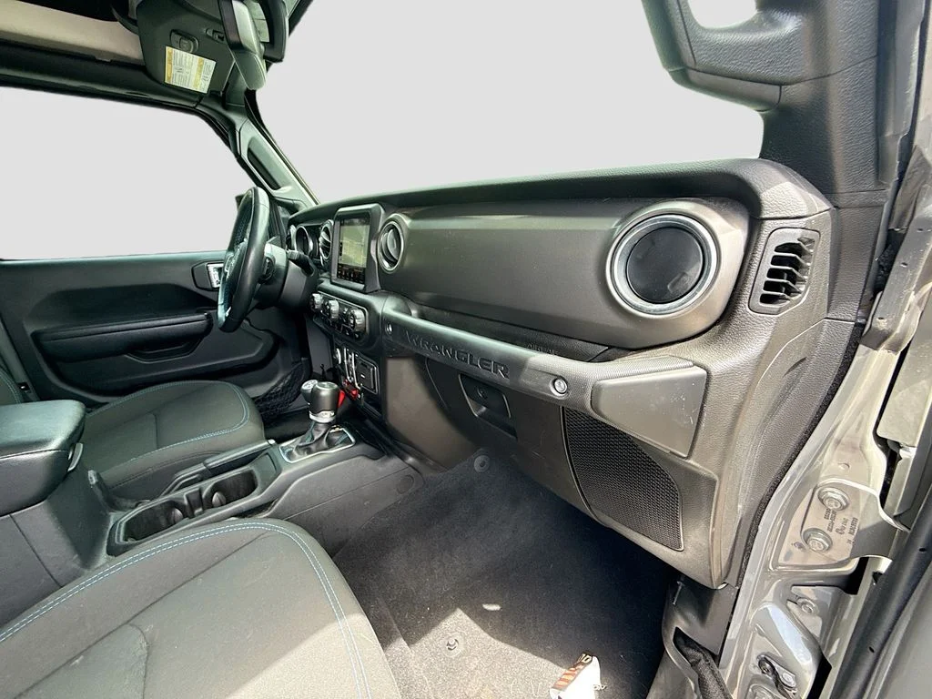 Used 2023 Gray Jeep Rubicon 4xe image 33