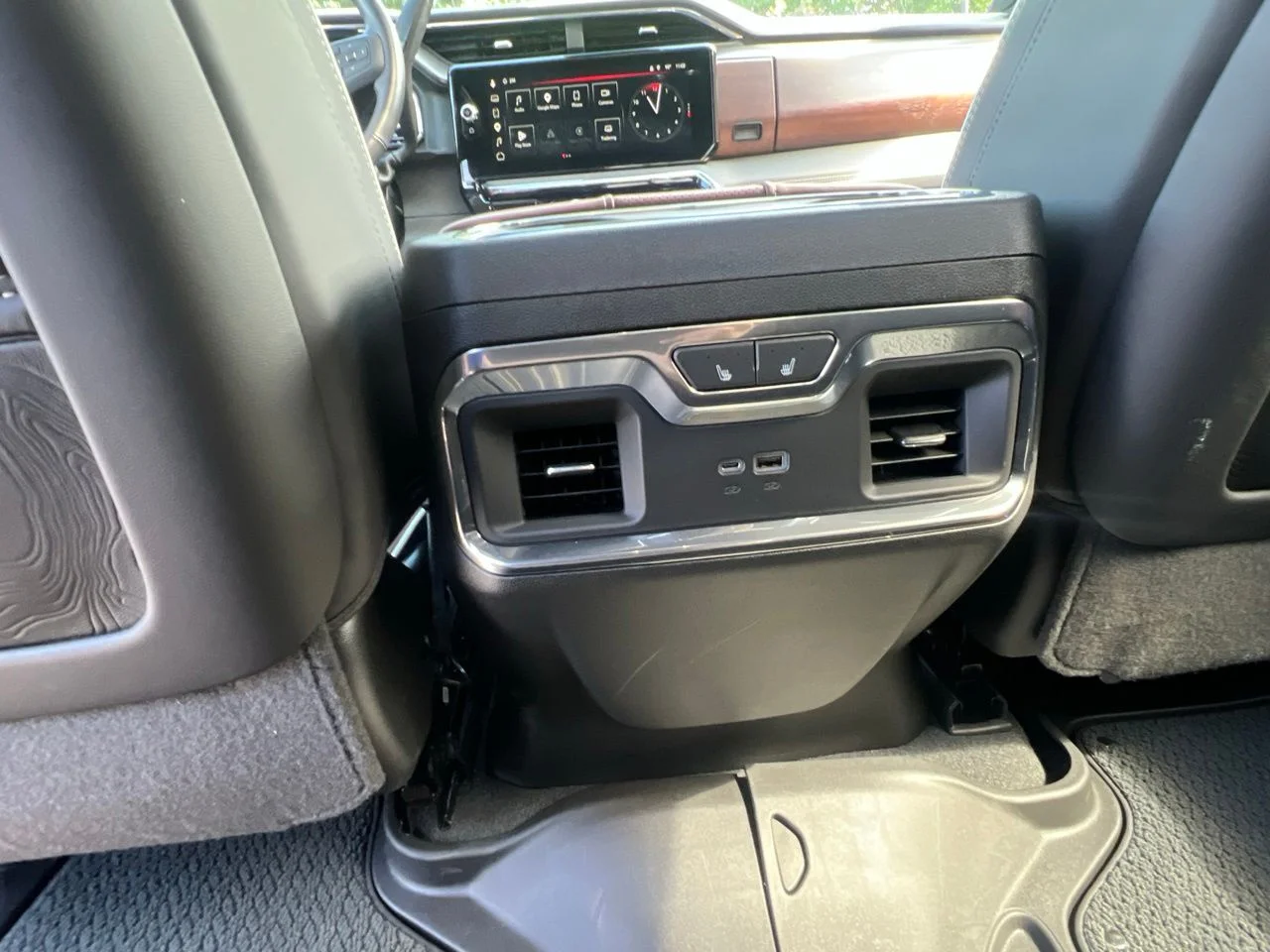 Used 2024 Silver GMC Denali Ultimate image 22
