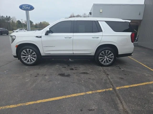 Used 2021 White Frost Tri-Coat GMC Denali image 9