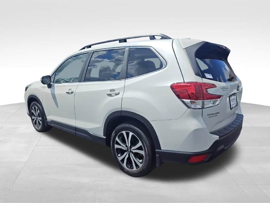 Used 2023 White Subaru Limited image 3