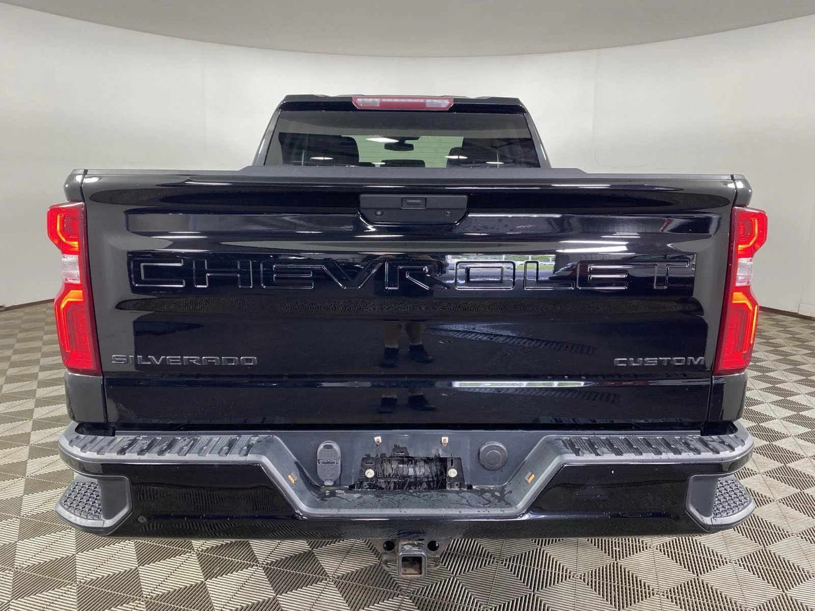 Used 2019 Black Chevrolet Custom image 6