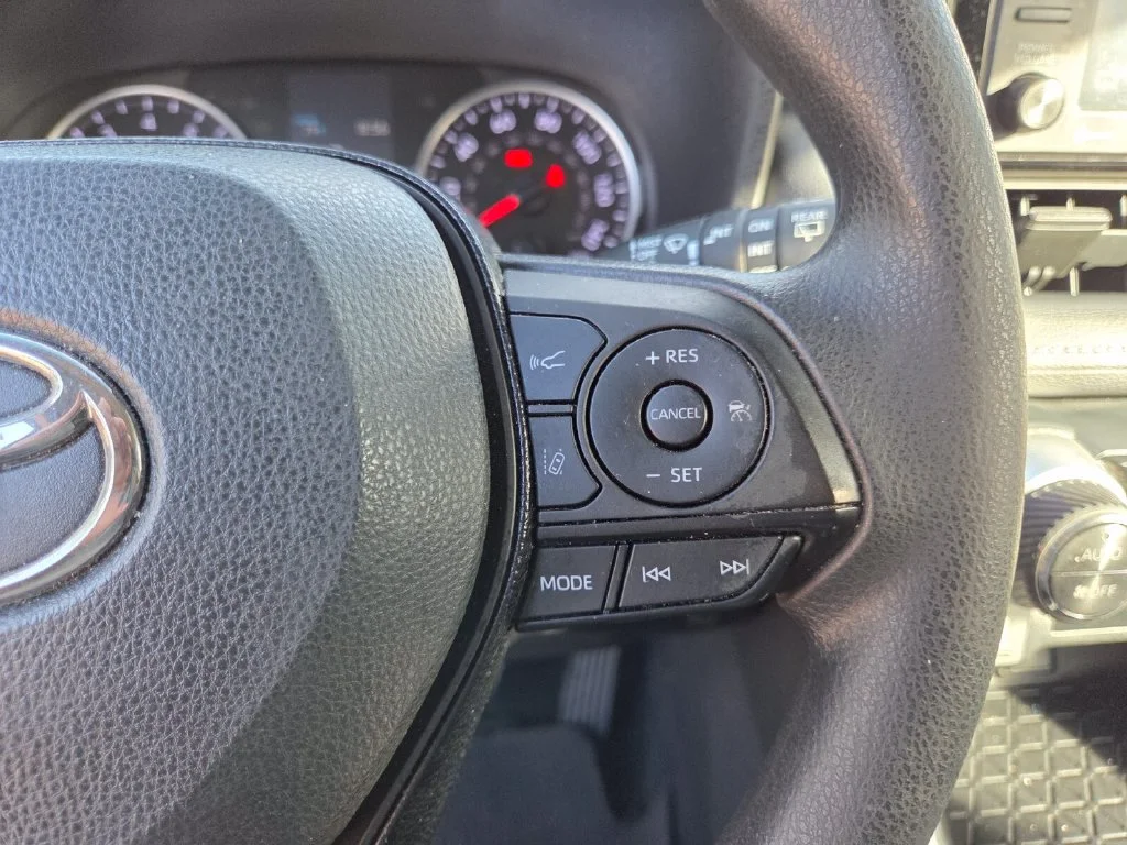 Certified Used 2021 Silver Toyota XLE image 31