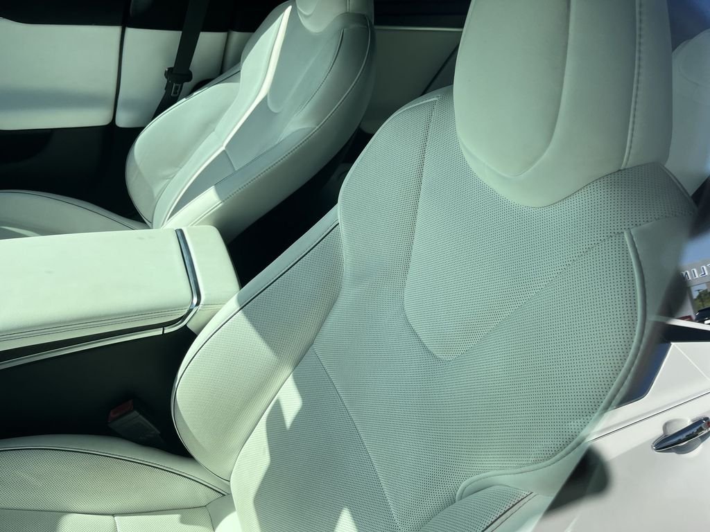 Used 2021 White Tesla Plaid image 11
