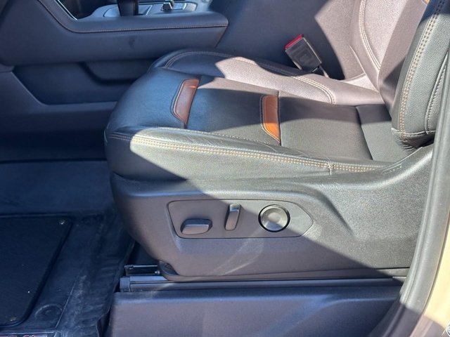 Certified Used 2022 DESERT SAND METALLIC GMC AT4 image 15