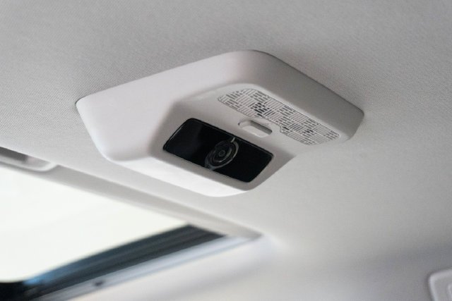 Used 2025 White Kia SX Prestige image 16