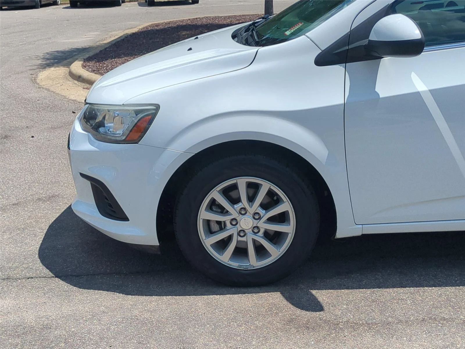 Used 2018  CHEVROLET LT image 10