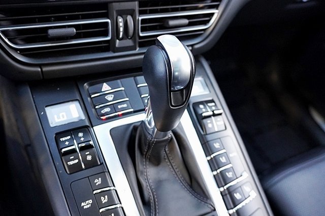 Used 2021 Beige Porsche Turbo image 43