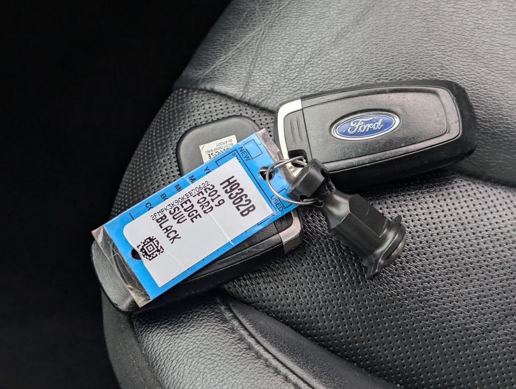 2019 Ford Edge Titanium - Photo 41