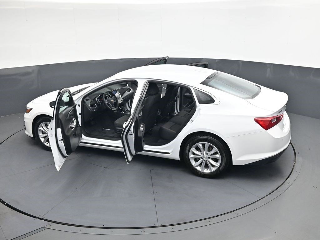 Used 2024 Summit White Chevrolet LT image 37