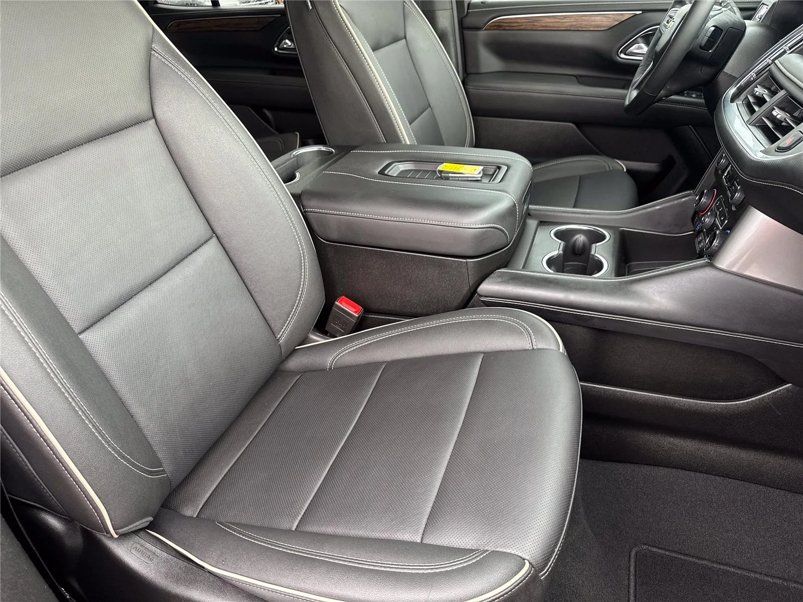 Used 2024 Black Chevrolet Premier image 39
