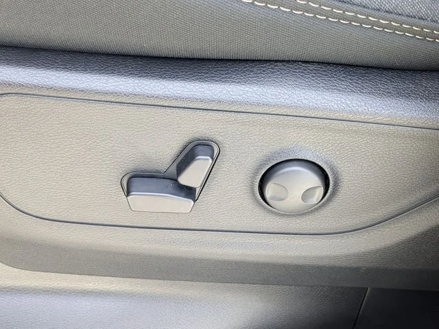 New 2026 Granite Crystal Metallic Clear-Coat Exterior Paint RAM Big Horn/Lone Star image 17