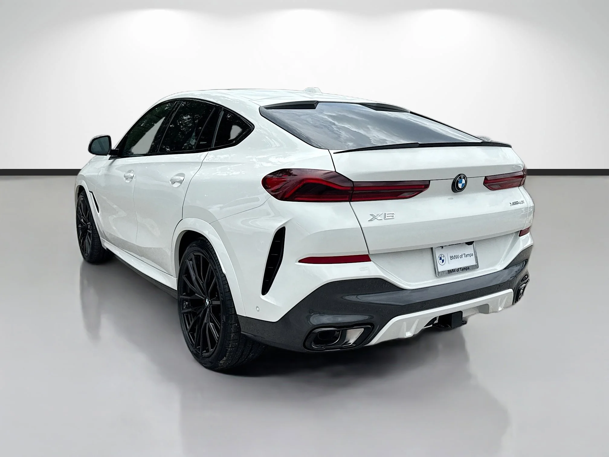 New 2027 Alpine White BMW xDrive40i image 5