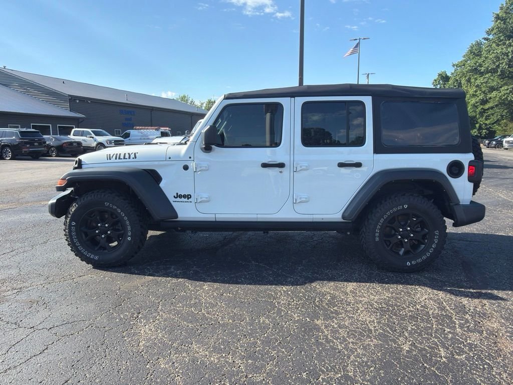Used 2023 White Jeep Sport image 3