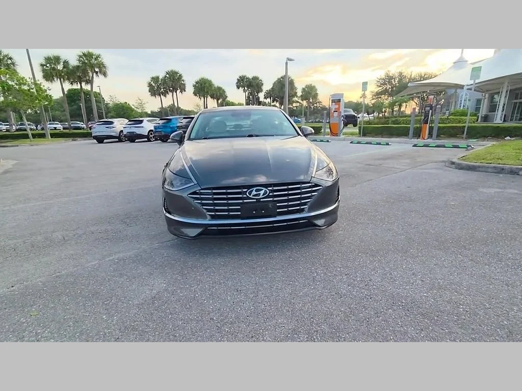 Used 2022 Portofino Gray Hyundai Limited image 47