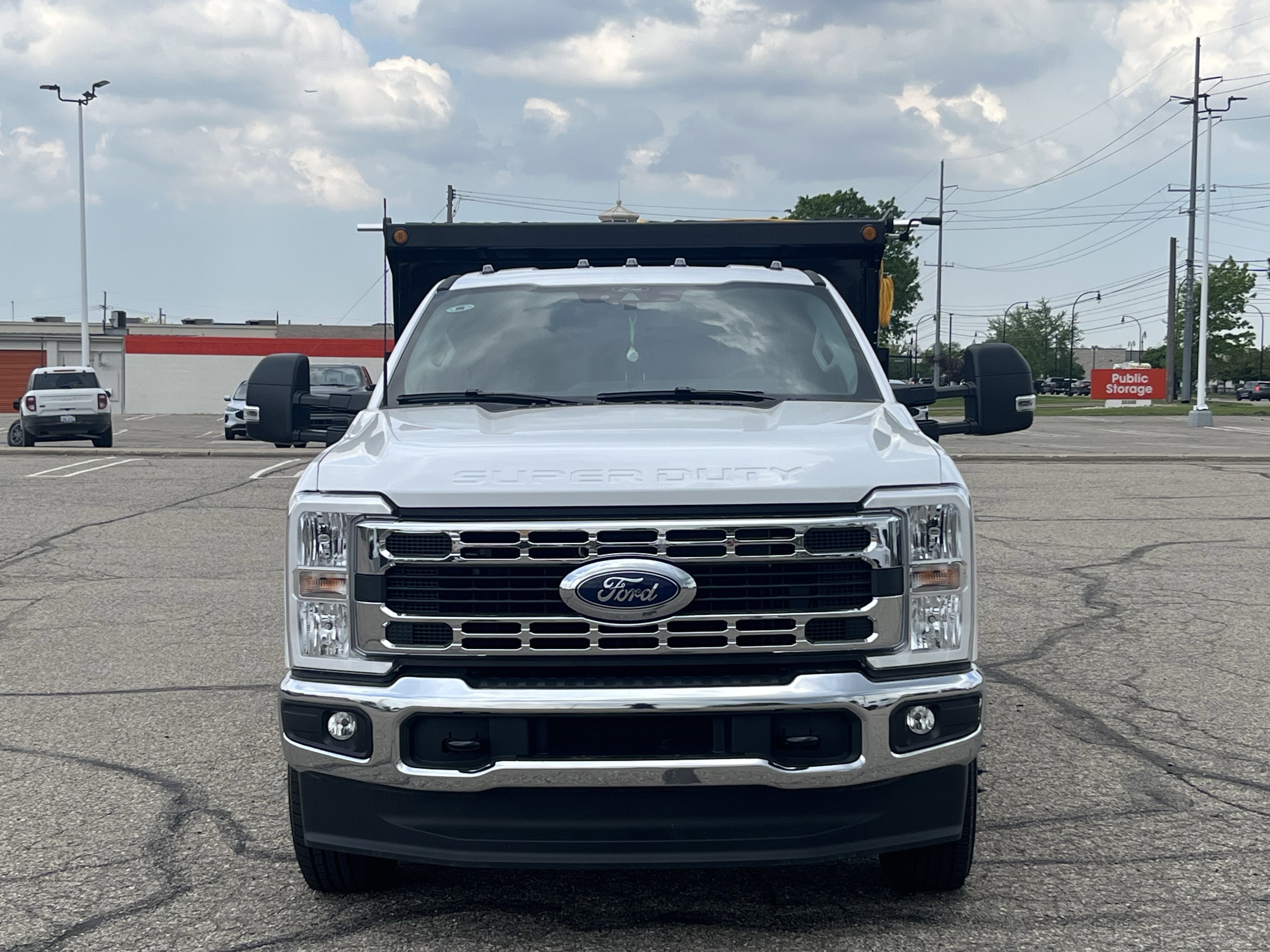 New 2026 Oxford White Ford XL image 3