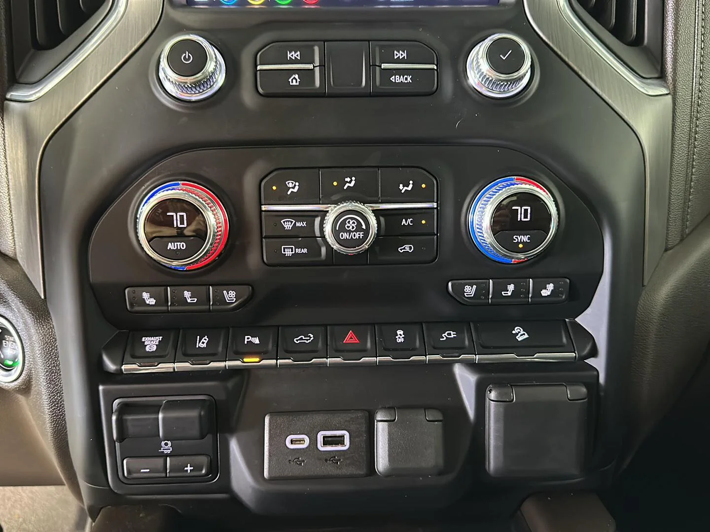 Used 2022 Quicksilver Metallic GMC Denali image 19