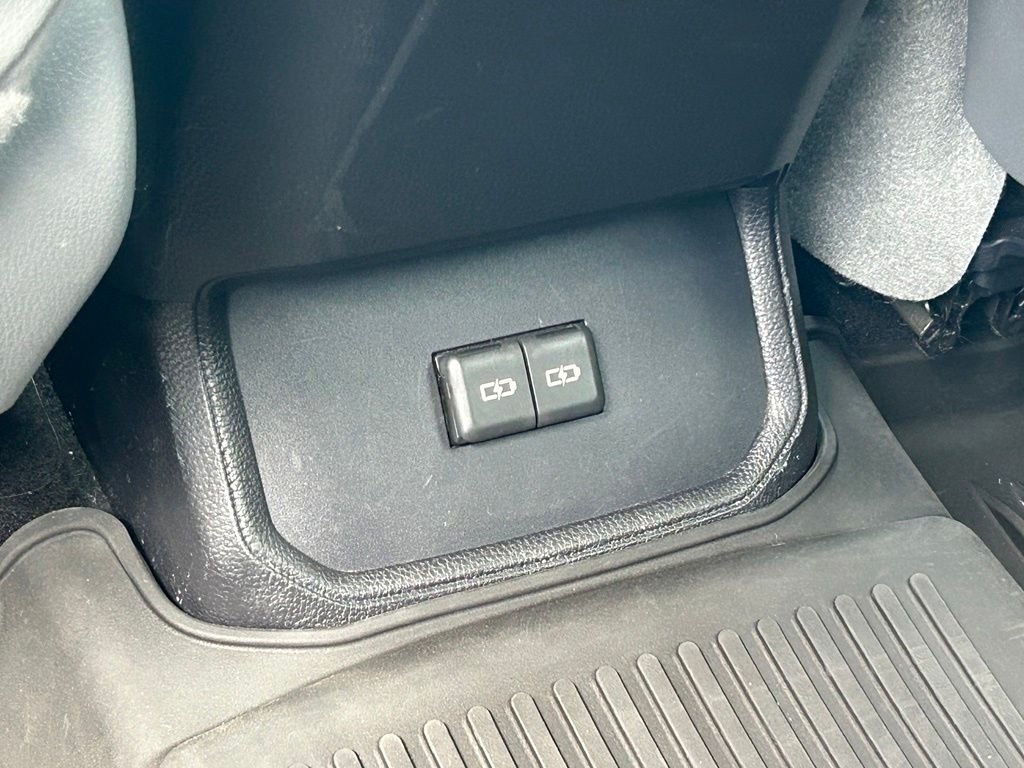 Used 2022 Moon Dust Toyota XLE image 58