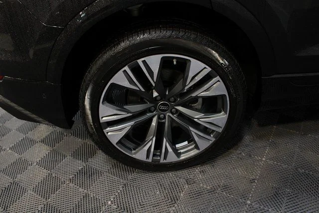 Used 2025 Black Audi 55 Premium image 27
