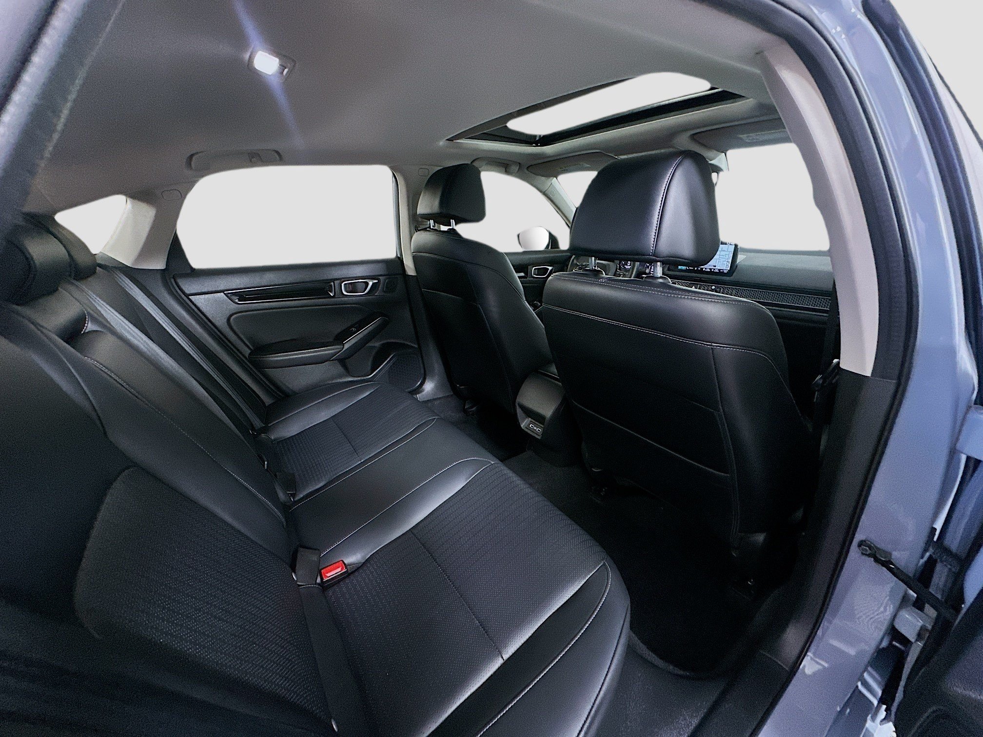 2022 Honda Civic Touring - Photo 28