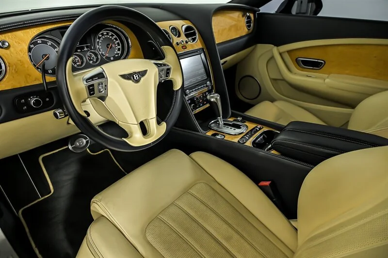 Used 2012 Blue Crystal Metallic Bentley GT image 16