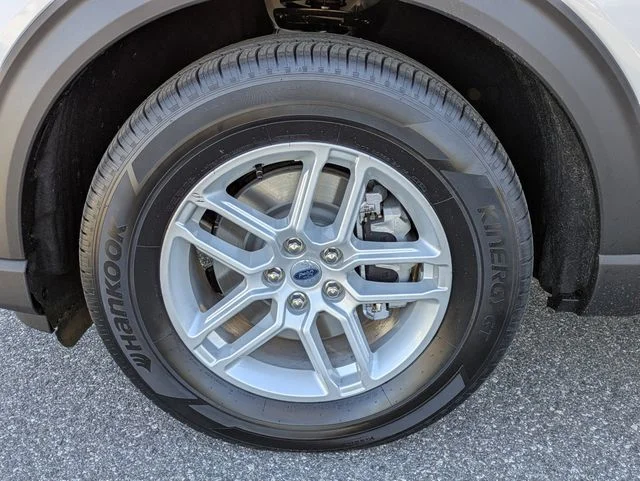 New 2026 Star White Metallic Tri-Coat Ford Active image 12