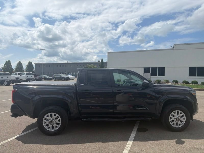 Used 2024  Toyota SR5 image 2