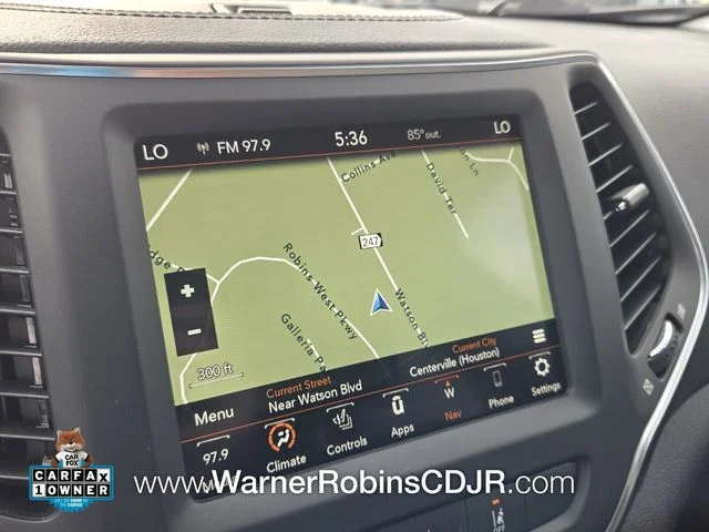 Used 2023 White Jeep Altitude image 21