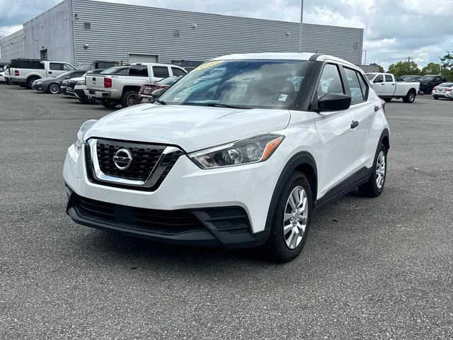 Used 2020 White Nissan S image 9