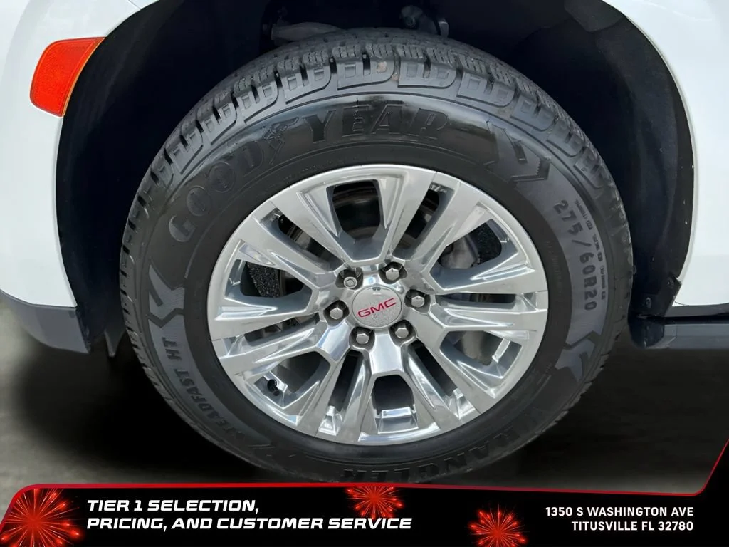 Used 2021 WHITE FROST TRICOAT GMC Denali image 31