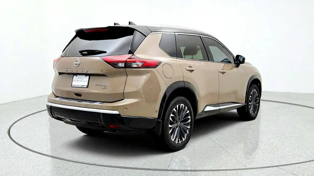 Used 2025 Baja Storm Metallic/Super Black Nissan AWD Platinum w/ ProPILOT Assist 2.1 & Head-Up Display image 5