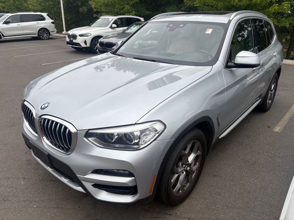 Used 2021 Glacier Silver Metallic BMW xDrive30i image 2