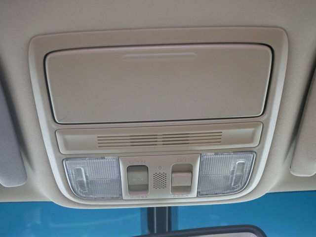 Used 2012 Taffeta White Honda EX-L image 22