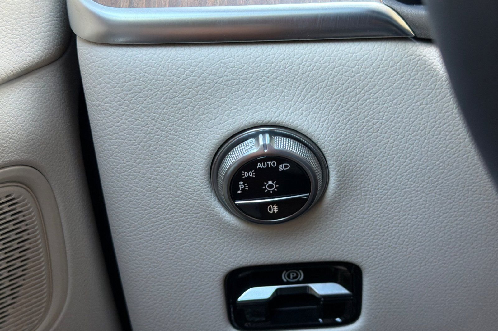 Certified Used 2024 Blue Mercedes-Benz GLC 300 image 34