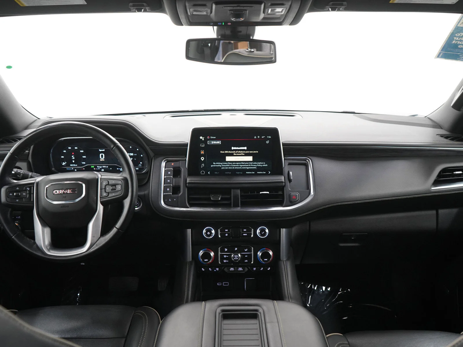2022 GMC Yukon SLT - Photo 17