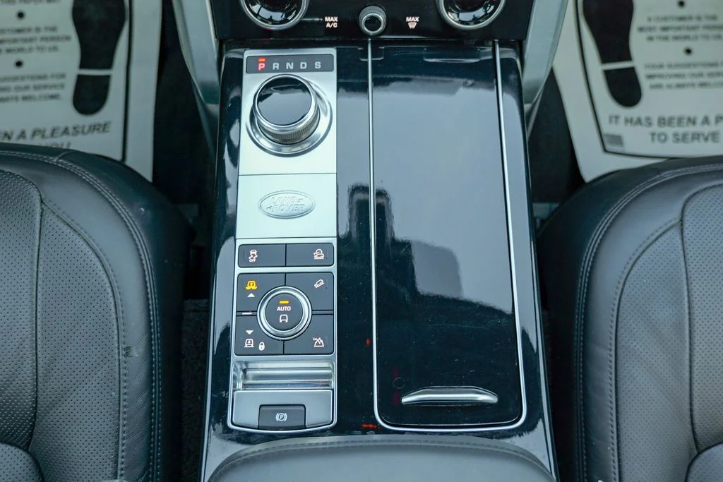 Used 2020 Santorini Black Metallic Land Rover HSE image 52