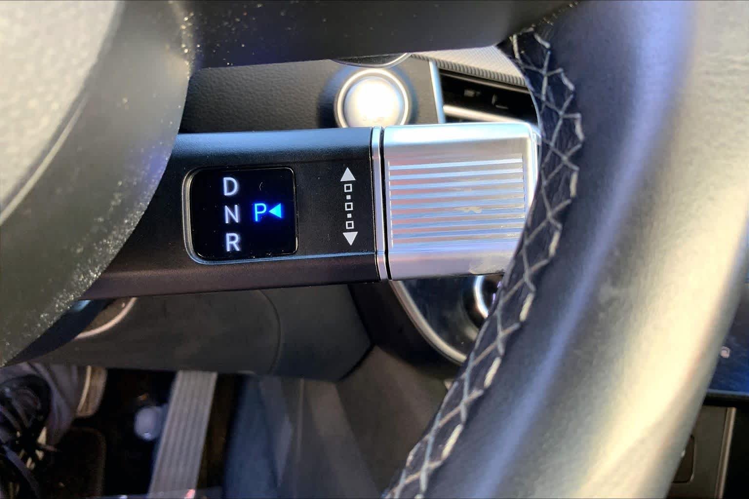 Used 2024 Transmission Blue Hyundai SEL image 14