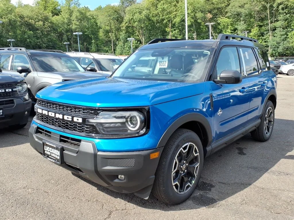 New 2026 Velocity Blue Metallic Ford Outer Banks® image 3