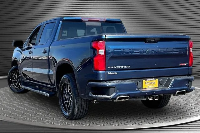 Used 2020 Blue Chevrolet RST image 4