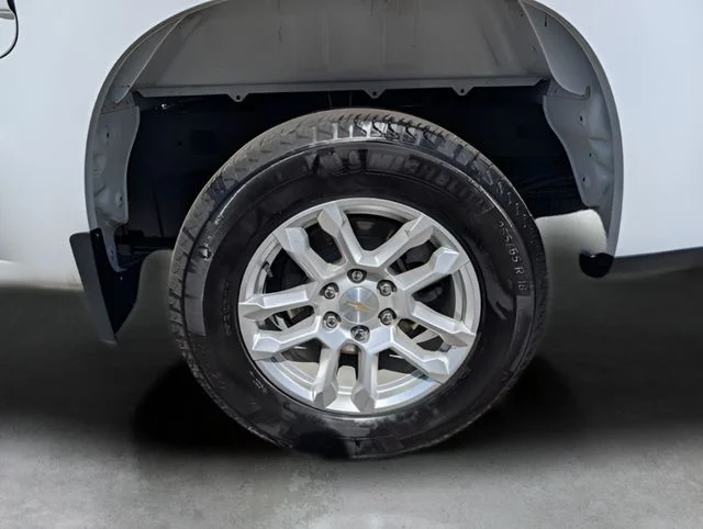Used 2024 White Chevrolet LT image 10