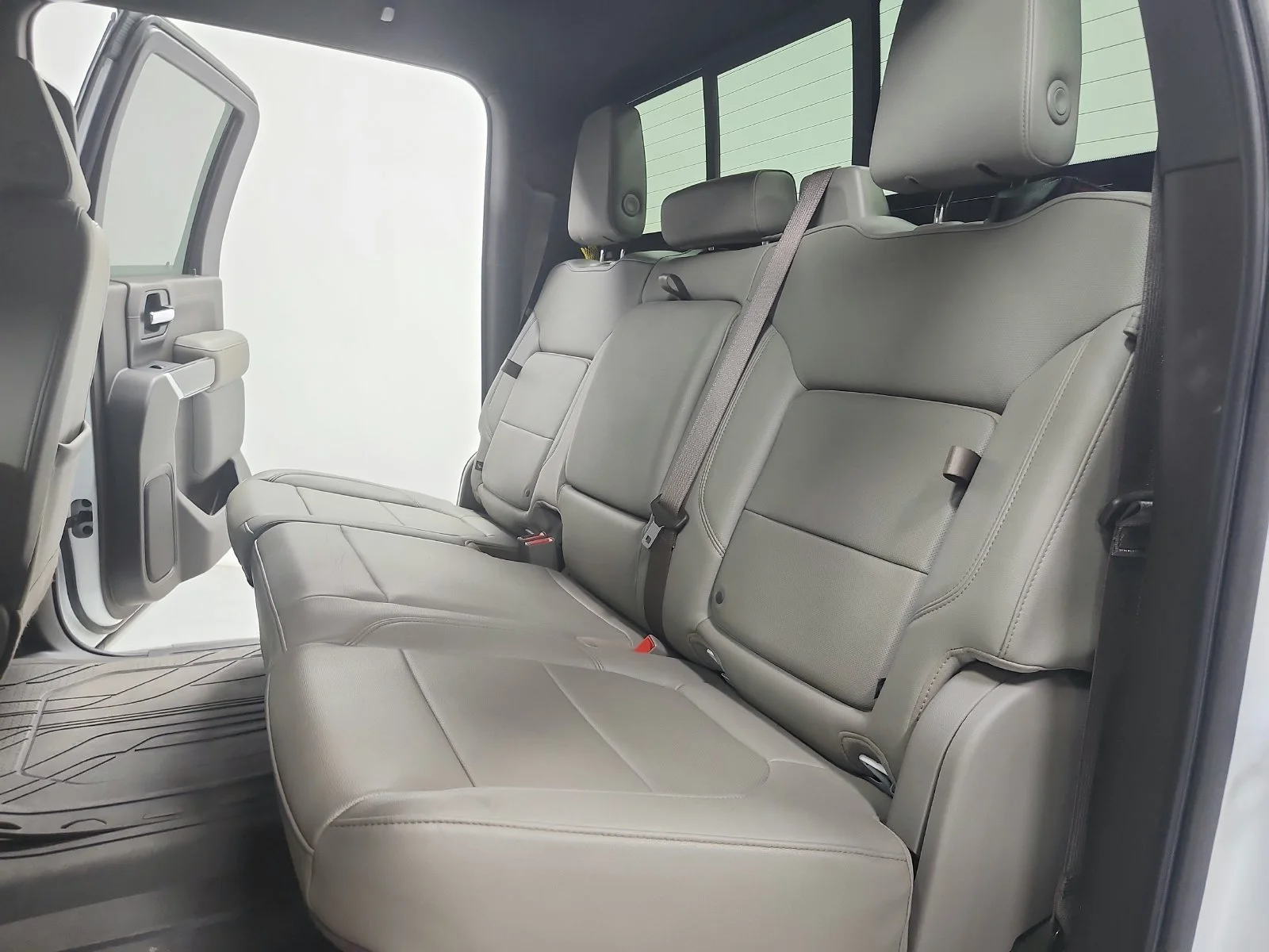 Used 2023 White Chevrolet LTZ image 36