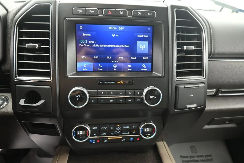 Used 2021 White Ford Limited image 19