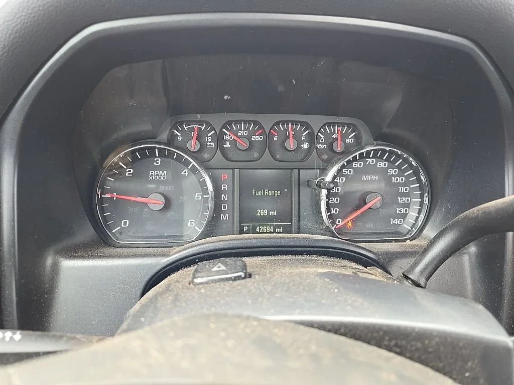 Used 2015 SUMMIT WHITE Chevrolet Work Truck image 15