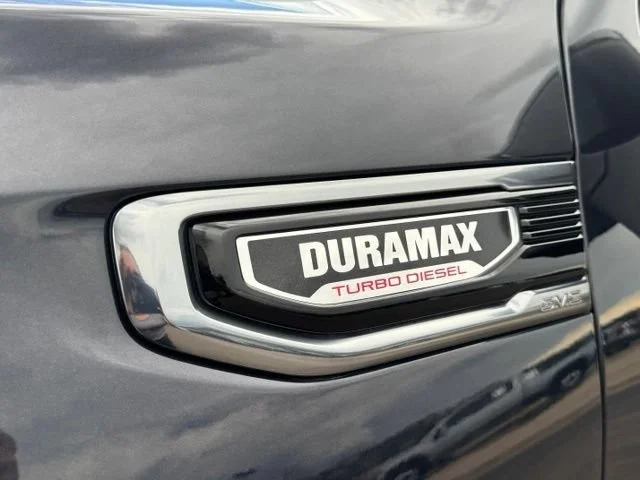 Certified Used 2025 Titanium Rush Metallic GMC AT4 image 13